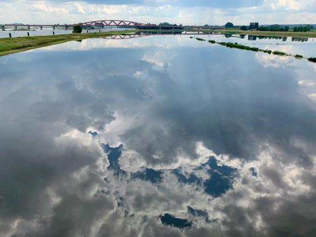 Spiegeling Spiegeling